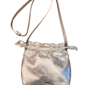 15572391154-bucket-bag-em-couro-metalizado-3-7