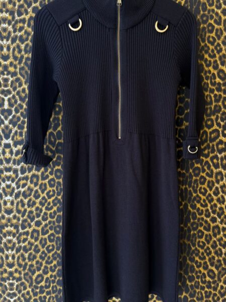 Vestido Forum Preto de Manga Longa com Fechamento em Ziper M