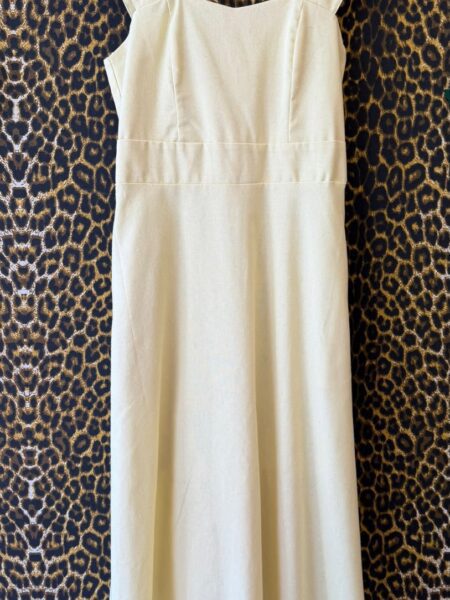 Vestido Amarelo Pastel Minimalista