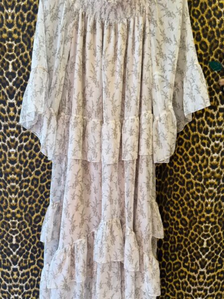 Vestido Mixed Estampa Floral Delicada em Neutro com Babados 36