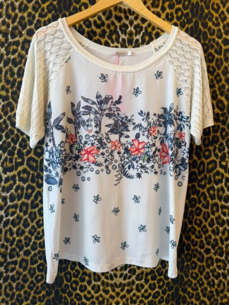 Blusa Maria Filo Frente Estampa Flores e Mangas Tricot G